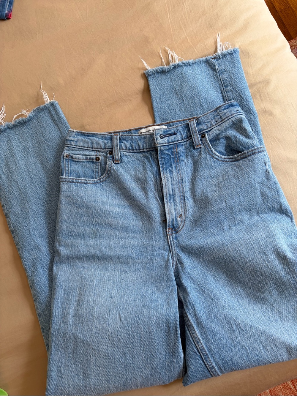 Abercrombie 90's straight ultra high rise